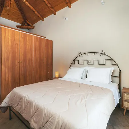 Terra With Private Pool * Marantochori