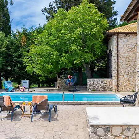 Terra With Private Pool * Marantochori